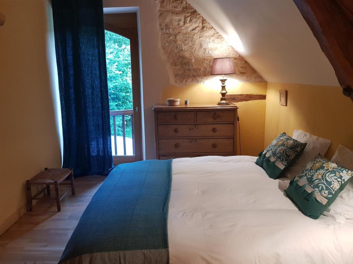 Le Moulin De Jules Et Akasha Bed & Breakfast Murat Dış mekan fotoğraf