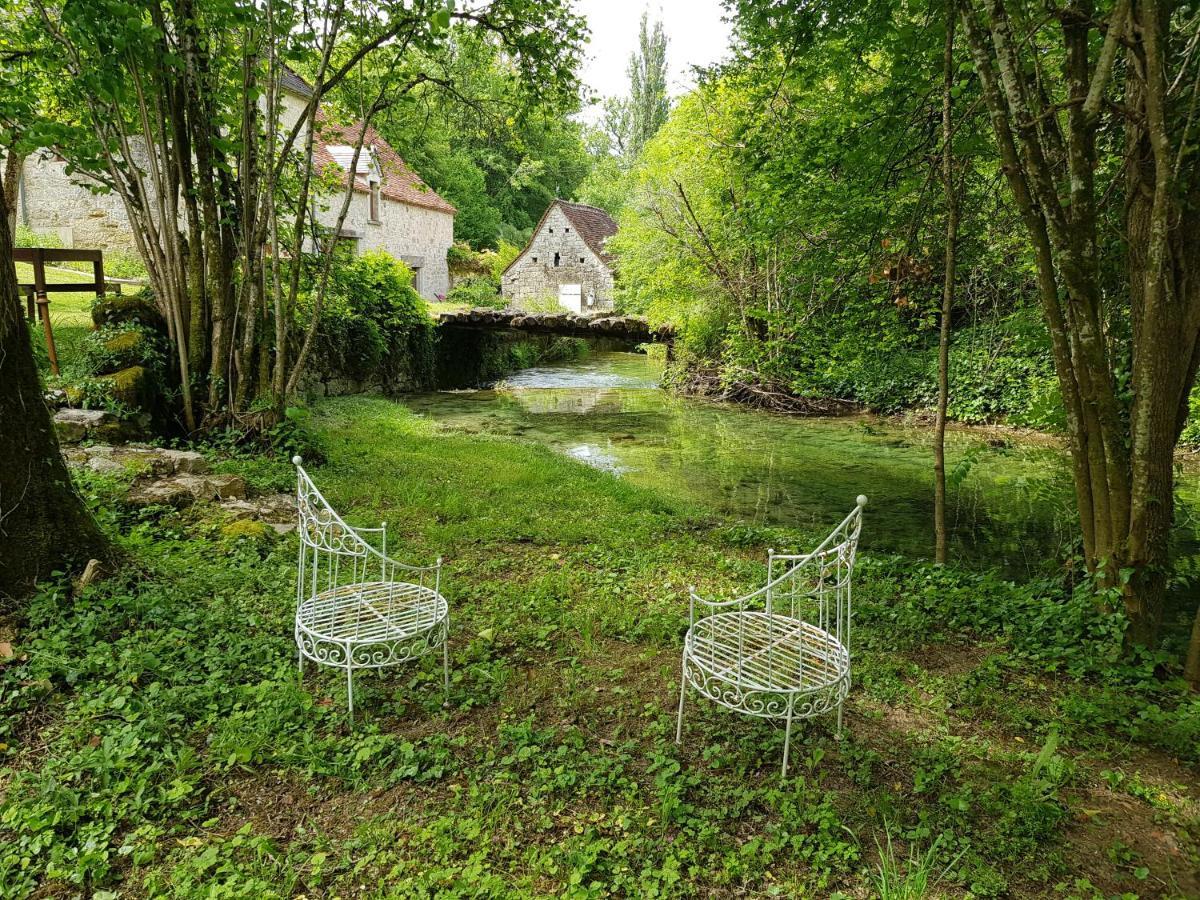 Le Moulin De Jules Et Akasha Bed & Breakfast Murat Dış mekan fotoğraf